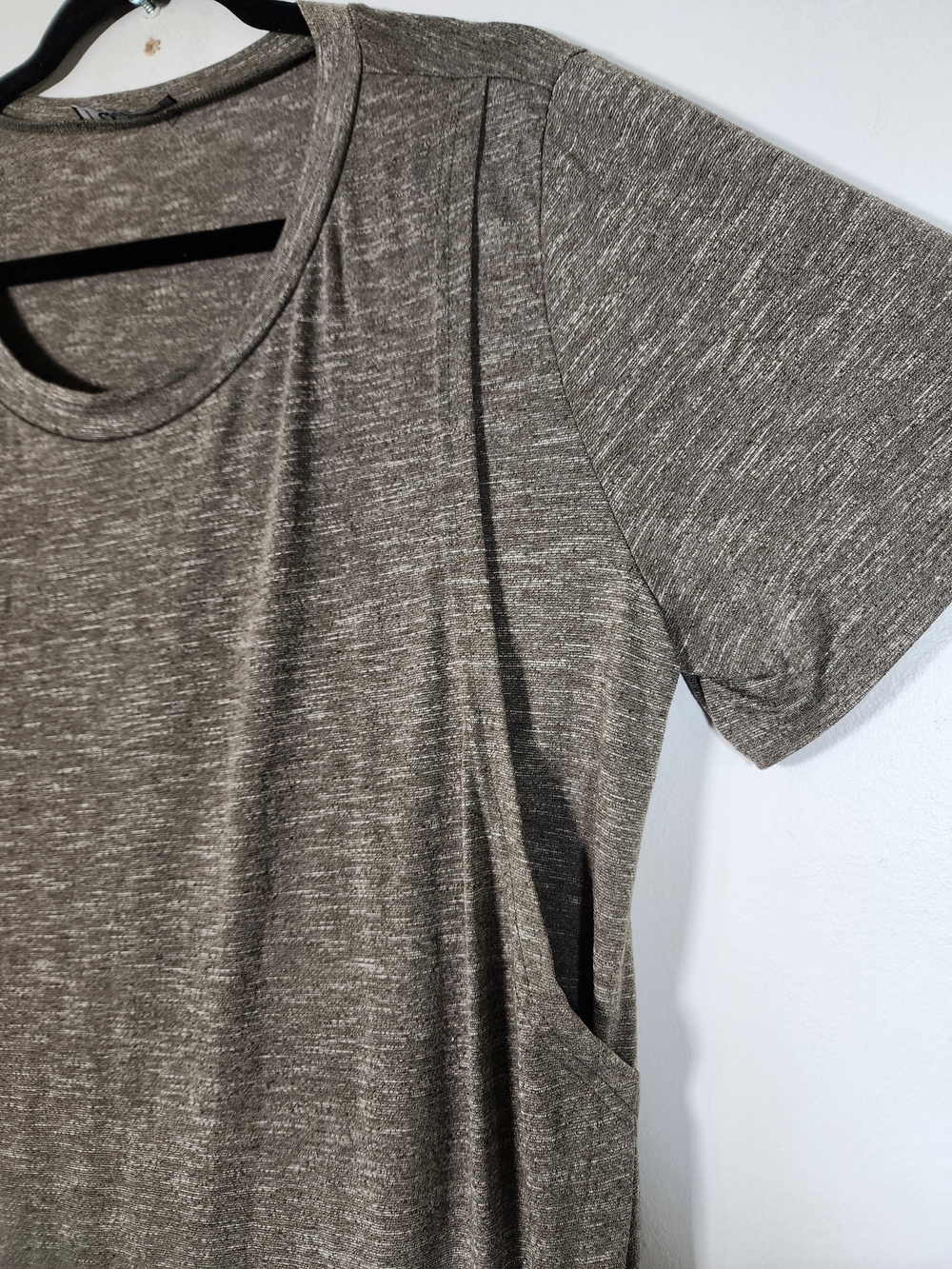 Quinee Casual Button Side Nursing Top By QUINCE - Picture 4 of 6
